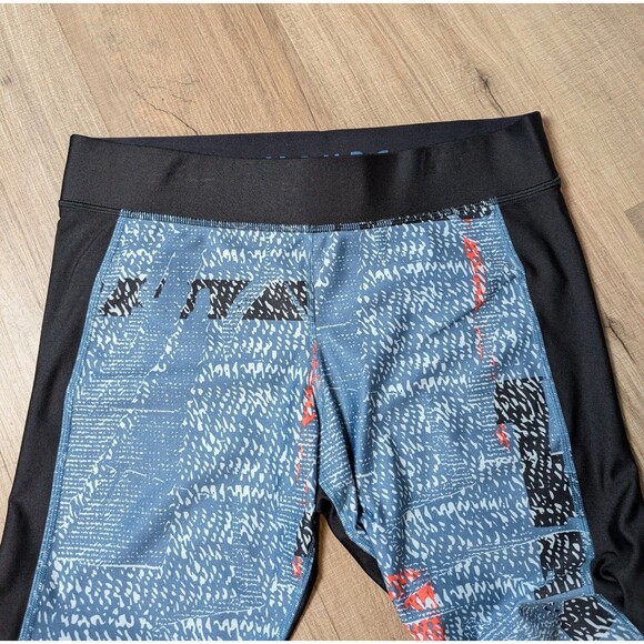 Under Armour Size XL HeatGear Leggings Cropped Fitted Compression EUC - Picture 4 of 10